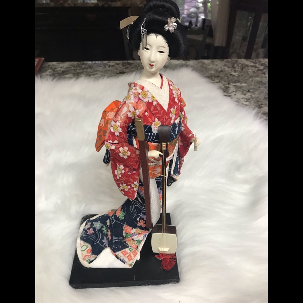 Vintage Franklin Mint 13.5” Kyugetsu Porcelain Dol